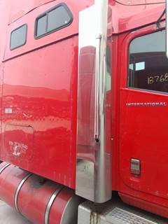 International 9400i Right Exhaust Stack