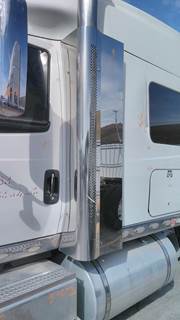 International LoneStar Left Exhaust Stack