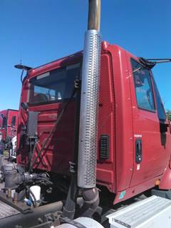 International ProStar Exhaust Stack for a International PROSTAR 113