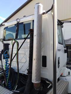 International ProStar Exhaust Stack for a International PROSTAR 113