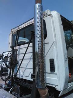 International ProStar Exhaust Stack for a International PROSTAR 122