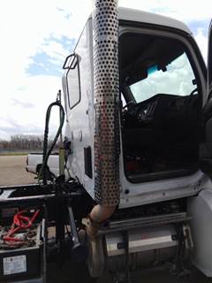 Kenworth T680 Right Exhaust Stack