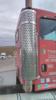 Kenworth T800B Right Exhaust Stack