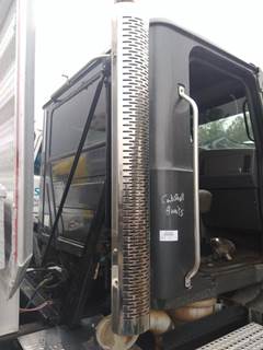 Mack Pinnacle CXU613 Exhaust Stack for a Mack CXU613