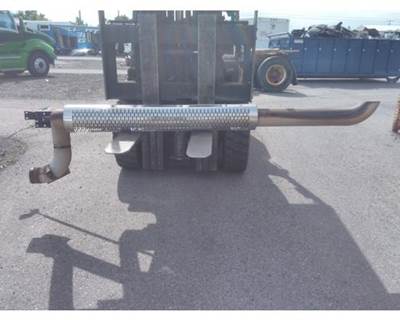 Mack Pinnacle CXU613 Exhaust Stack for a Mack CXU613