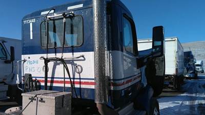 Peterbilt 579 Right Exhaust Stack