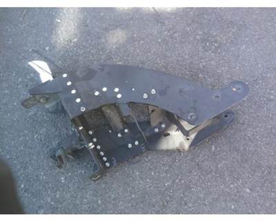 Peterbilt 579 Right Fender Bracket