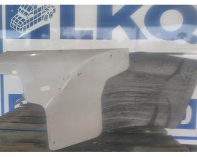 Peterbilt 579 Right Fender Extension