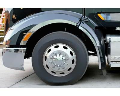 Peterbilt 579 Fender