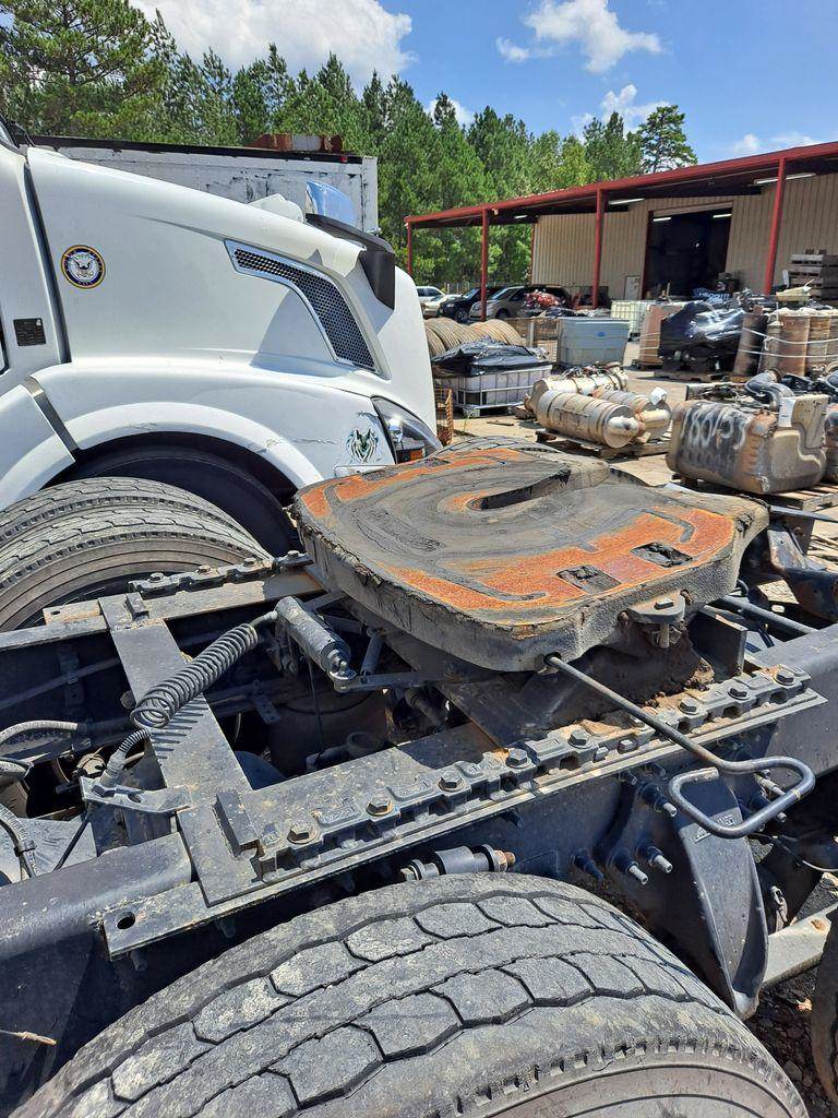 2016 Fontaine AIR SLIDE Fifth Wheel for a Freightliner CASCADIA 125 For