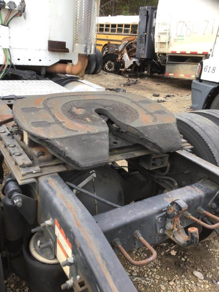 2007 Holland AIR SLIDE Fifth Wheel for a Freightliner COLUMBIA 120 For