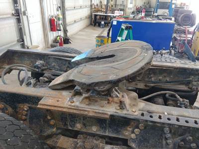 Holland STATIONARY Fifth Wheel