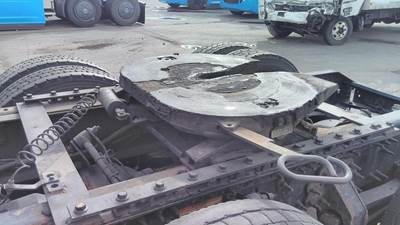 Jost AIR SLIDE Fifth Wheel