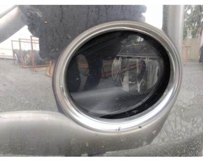 Freightliner Cascadia 126 Left Fog Light