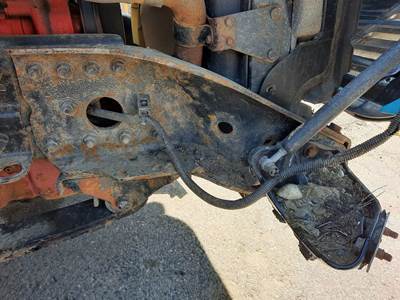 Freightliner Cascadia 125 Right Frame