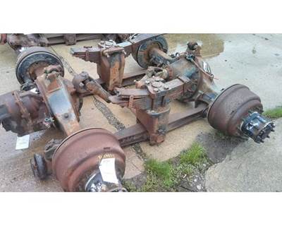 Eaton-Spicer DS402PRTBD Single Axle Cutoff for a Hendrickson WALKING BEAM