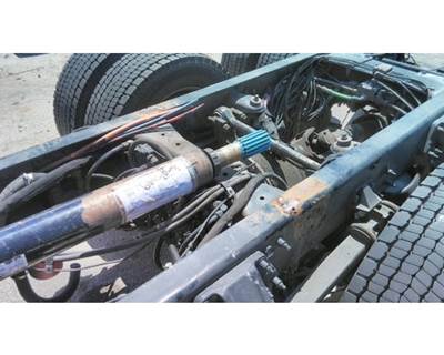 Eaton-Spicer DSP40R308 Single Axle Cutoff for a Peterbilt AIR LEAF