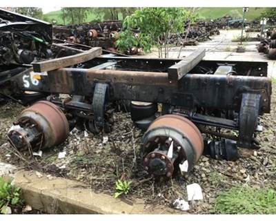 Eaton-Spicer S400FRTBD Single Axle Cutoff for a Peterbilt AIR TRAC
