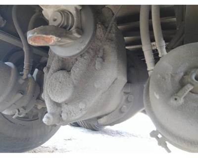 Meritor-Rockwell MD2014XR586 Cutoff for a Freightliner M2 106