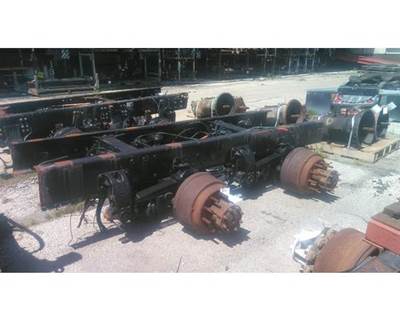 Meritor-Rockwell RD20145R358 Single Axle Cutoff for a Peterbilt LOW AIR LEAF