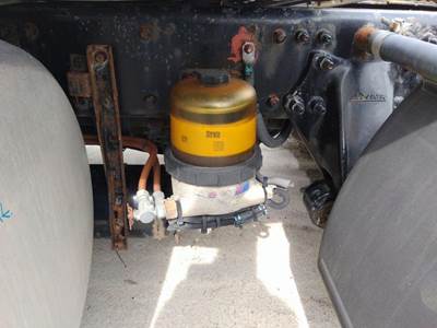 Davco Left Fuel / Water Separator for a Davco FUEL PRO 482