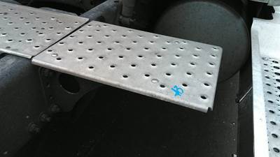 Freightliner Cascadia 125 Fuel / Water Separator