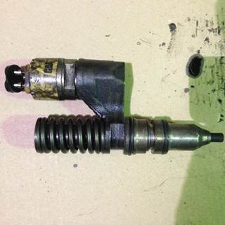 Caterpillar C12 Fuel Injector for a CAT C12