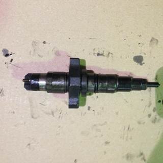 Cummins ISB 5.9L Fuel Injector for a Cummins ISB-CR-5.9