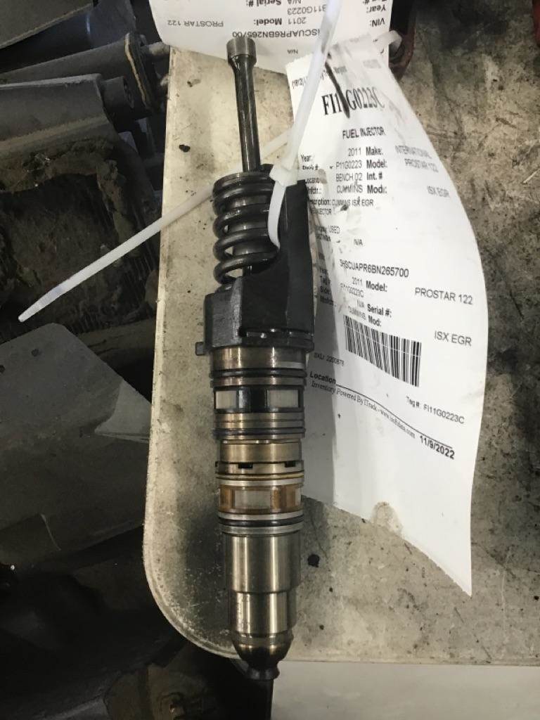 2011 Cummins ISX EGR Fuel Injector for a International PROSTAR 122 For