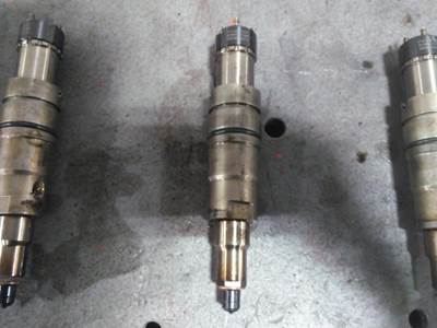 Cummins X15 Fuel Injector for a Cummins X15 EPA 17