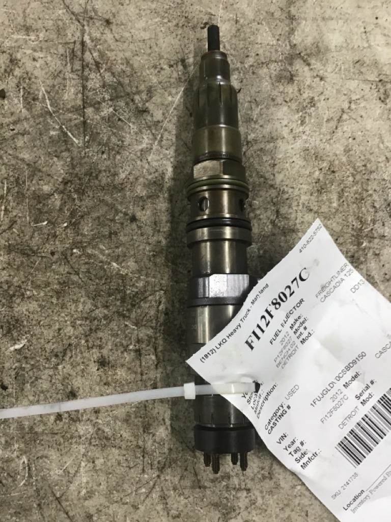 2012 Detroit DD13 Fuel Injector for a Freightliner CASCADIA 125 For