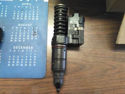 Detroit Series 60 12.7L DDEC IV Fuel Injector for a Detroit 60 SERIES-12.7 DDC4