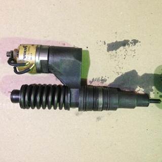 Volvo VED12 Fuel Injector for a Volvo VED12 400 HP AND ABOVE