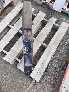 Freightliner FLD112 Fuel Tank Strap / Bracket