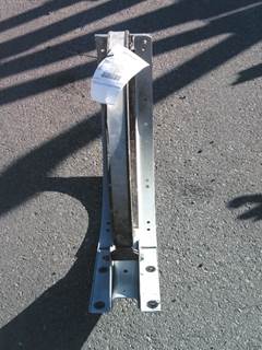 Kenworth T680 Fuel Tank Strap / Bracket