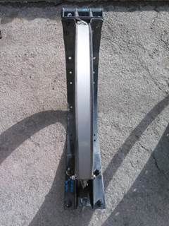 Kenworth T680 Left Fuel Tank Strap / Bracket