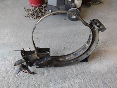 Kenworth T680 Left Fuel Tank Strap / Bracket