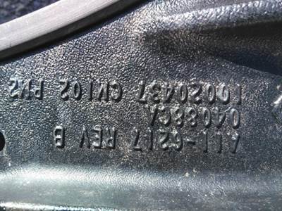 Peterbilt 579 Fuel Tank Strap / Bracket