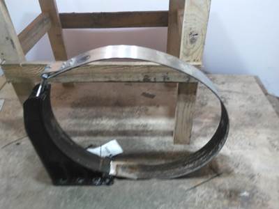 Peterbilt 579 Left Fuel Tank Strap / Bracket