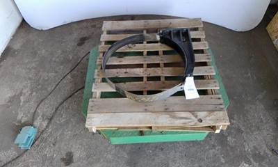 Peterbilt 579 Fuel Tank Strap / Bracket