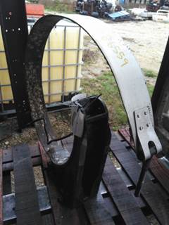 Peterbilt 579 Fuel Tank Strap / Bracket