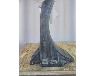 Peterbilt 579 Right Fuel Tank Strap / Bracket
