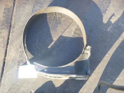 Peterbilt 320 Left Fuel Tank Strap / Bracket