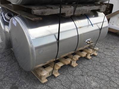 Freightliner CASCADIA 125 2008-2020 Left Fuel Tank for a Alum Cylinder 115-124 GALLON