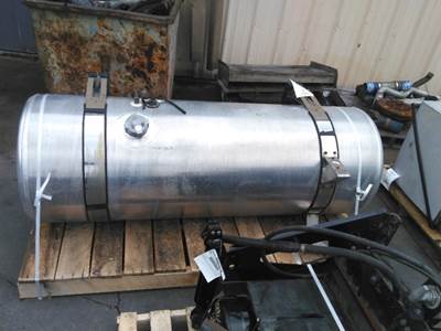 Freightliner CASCADIA 113 2008-2020 Left Fuel Tank for a Alum Cylinder 135-144 GALLON