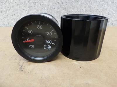 International LT Gauge