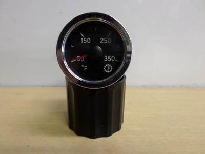 International LT Gauge