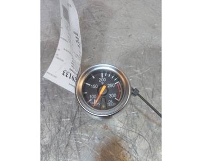Used 2005 Peterbilt 387 Oil Temperature Gauge, Part # Q43-6010-002 E