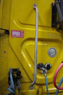 Freightliner Cascadia 125 Grab Handle