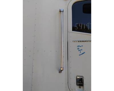 International 9200i Right Grab Handle